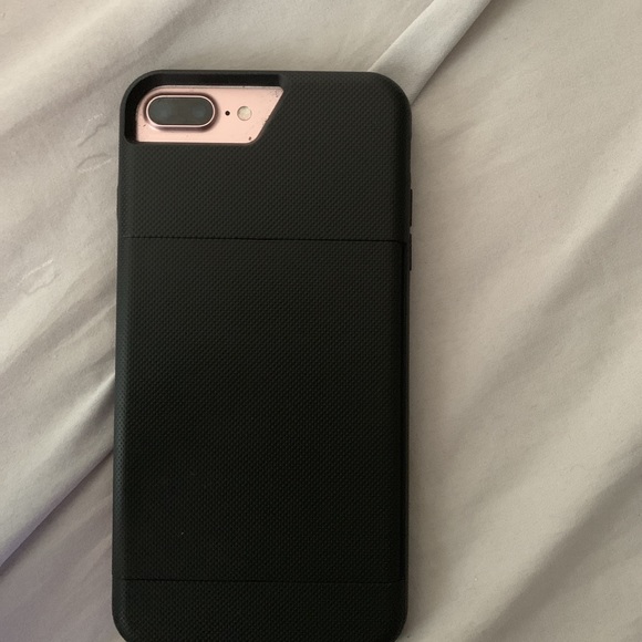 iPhone 7+ - Picture 2 of 2